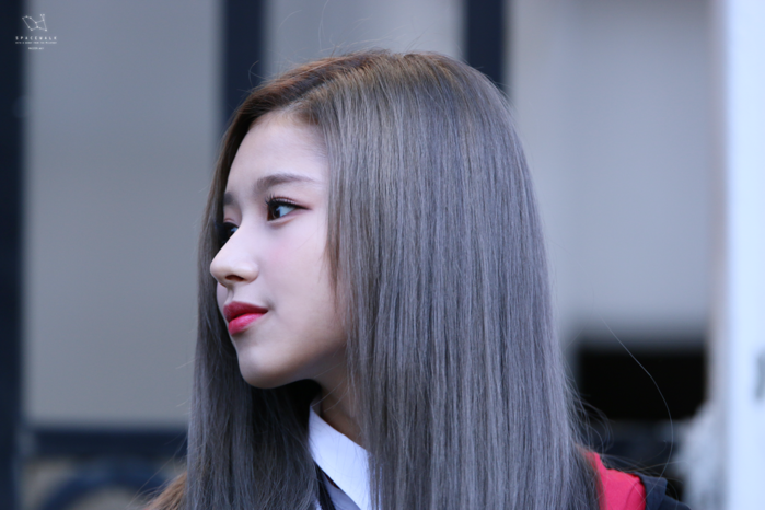 Những mỹ nữ sở hữu góc nghiêng thần thánh nhất thế giới Kpop