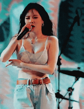 Dàn nữ thần Kpop sexy khiến fan lịm tim nhờ khoảnh khắc gợi cảm