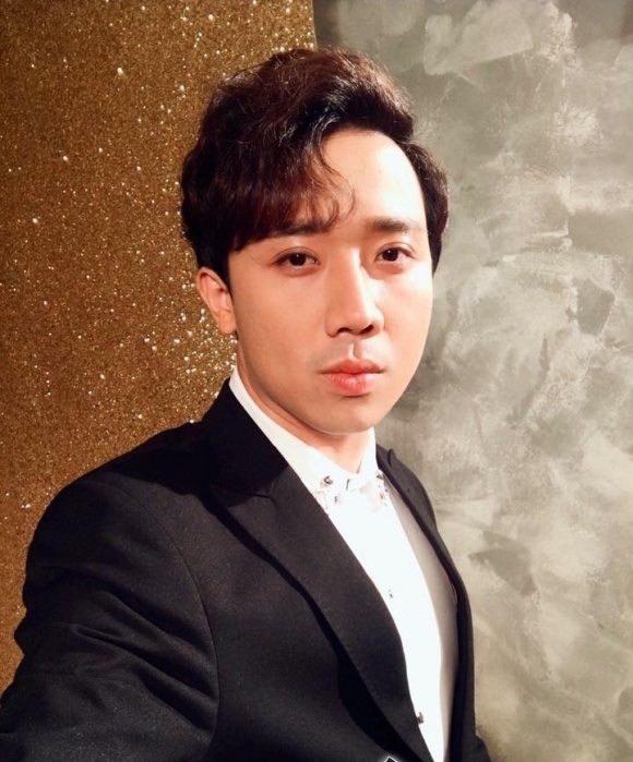 Nut vang youtube: tran thanh dat 1 trieu theo doi, son tung gap 3 lan