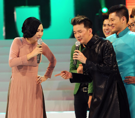 Pham Huong, Ha Ho và loat sao Viet tung dinh tin don “choi xau” dong nghiep