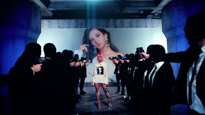 Phong cách nổi loạn của Black Pink trong Mv mới