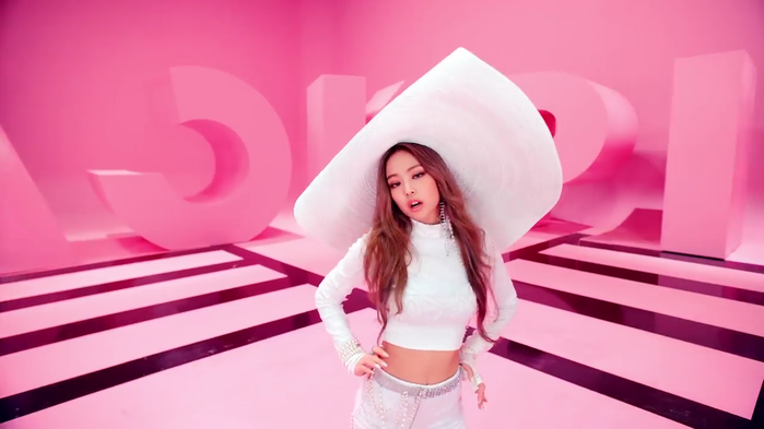 Phong cách nổi loạn của Black Pink trong Mv mới
