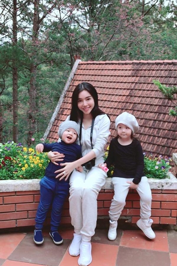 Tan chảy trước phong cách đồ đôi của Cadie Mộc Trà và Alfie Túc Mạch