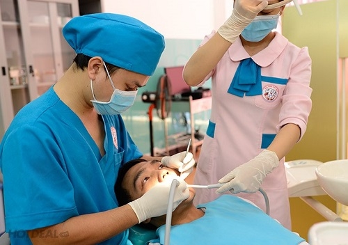 Tẩy trắng răng Bleachbright không đau và ê buốt tạị nha khoa Việt Nha