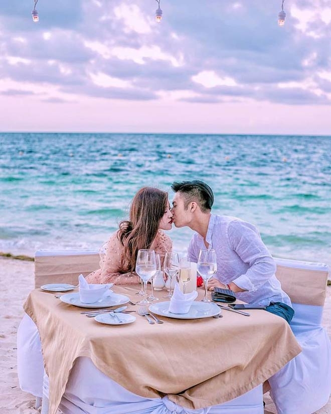 Tiểu thư nhà giàu Việt Nam khoe ảnh nghỉ hè xa hoa
