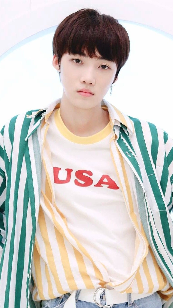 Top những idol Hàn sở hữu làn da trắng mịn bậc nhất giới K-pop