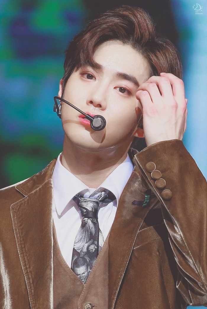 Top những idol Hàn sở hữu làn da trắng mịn bậc nhất giới K-pop