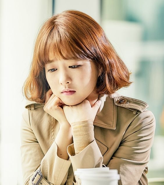 Từ cách cầm ly nước tiết lộ cá tính của bạn