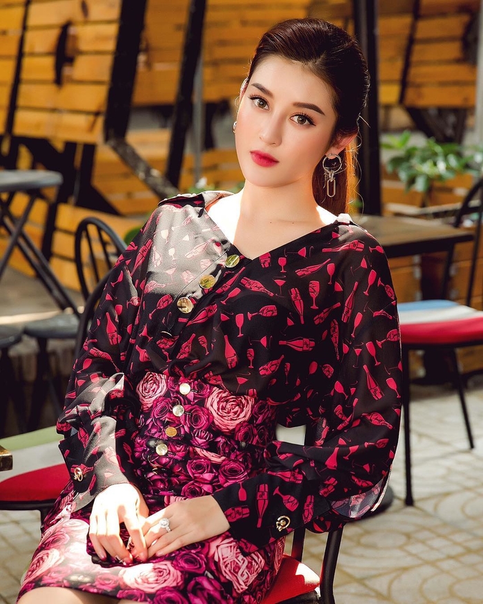 Vẻ đẹp của những mỹ nhân sinh năm 1995 của showbiz Việt