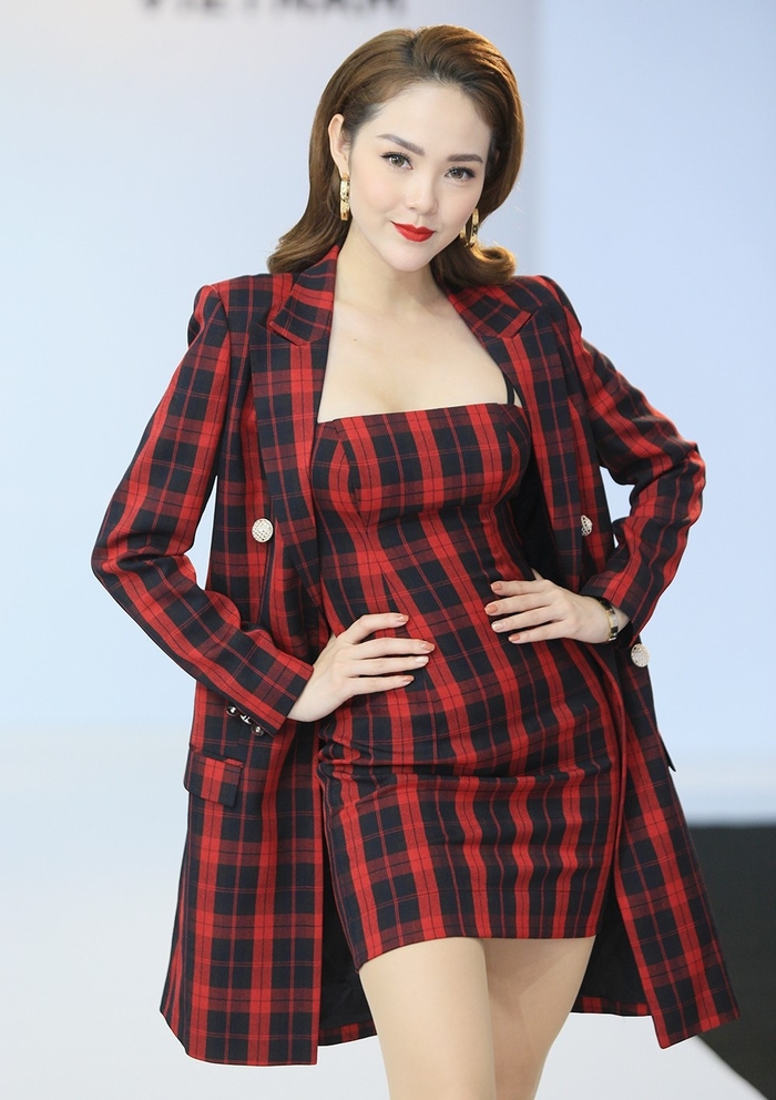 Vòng casting The Face Việt Nam tại Hà Nội: Bộ ba huấn luyện viên diện
