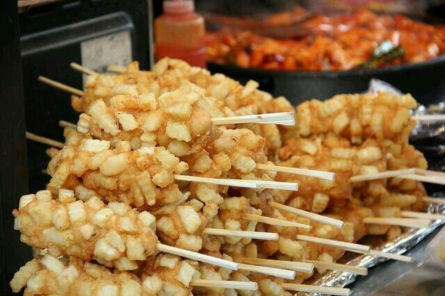 Dạo quanh Hàn Quốc với những món ăn vặt nổi tiếng dưới đây.