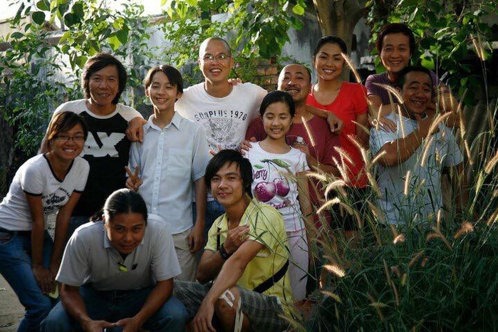 Hé lộ loạt ảnh hậu trường thú vị của Bỗng dưng muốn khóc