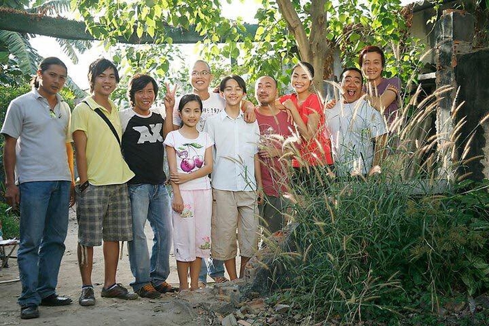 Hé lộ loạt ảnh hậu trường thú vị của Bỗng dưng muốn khóc