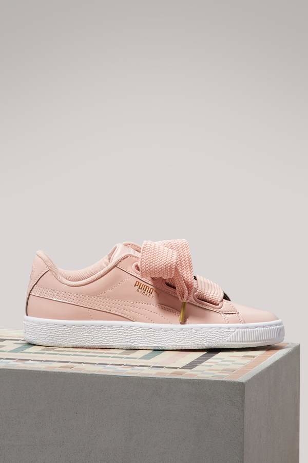 15 đôi sneaker đang làm mưa làm gió trong mùa hè này