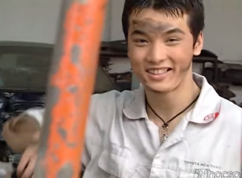Bất ngờ với những tấm ảnh của các sao nam Việt thời còn bổ luống