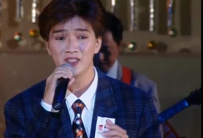 Bất ngờ với những tấm ảnh của các sao nam Việt thời còn bổ luống