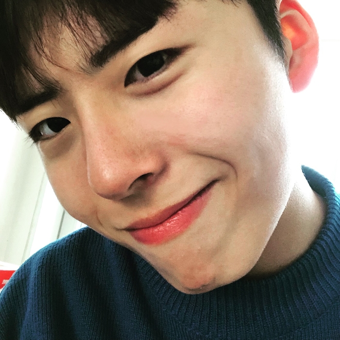 Idol Kpop bị nhầm lẫn thông tin trên Google một cách khôi hài