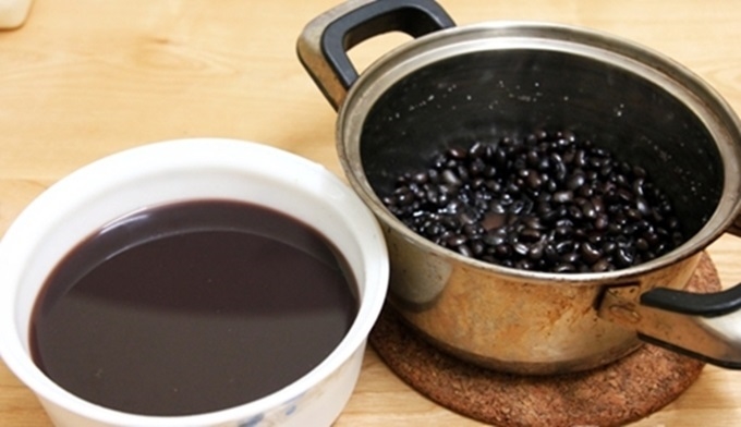 Bí kíp nầu nước đậu đen đúng chuẩn để giữ chất chống oxy hóa