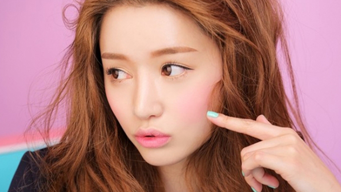 Bí quyết giữ cho lớp make up yên vị cả ngày mặc trời mưa