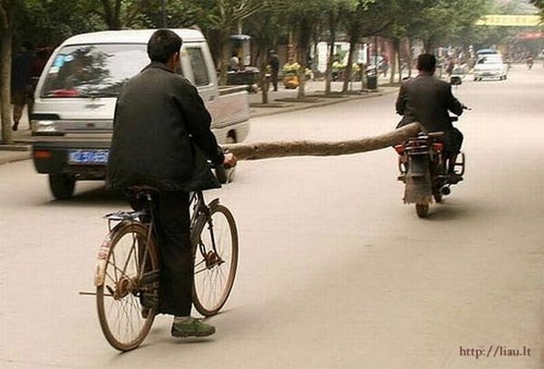 Chết cười với bộ ảnh 1001 cách vận chuyển hàng hóa bá đạo nhất quả đất