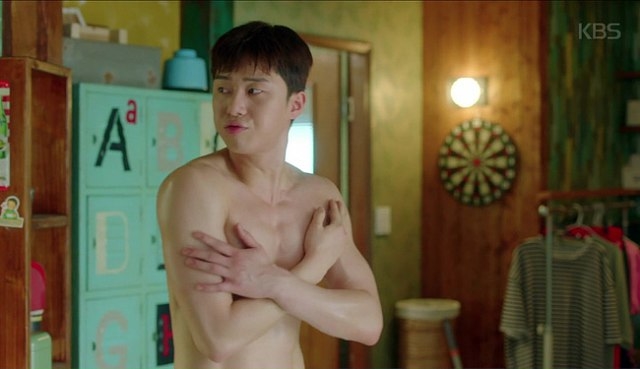 Chị em lại “đào mộ” loạt ảnh body ngày trước của “phó chủ tịch Lee”