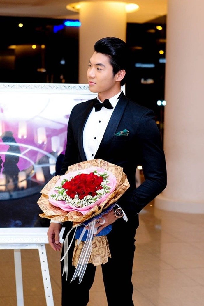 Co nen moi tinh cu dem dam cuoi hay khong, hay nhin cac sao sau de biet