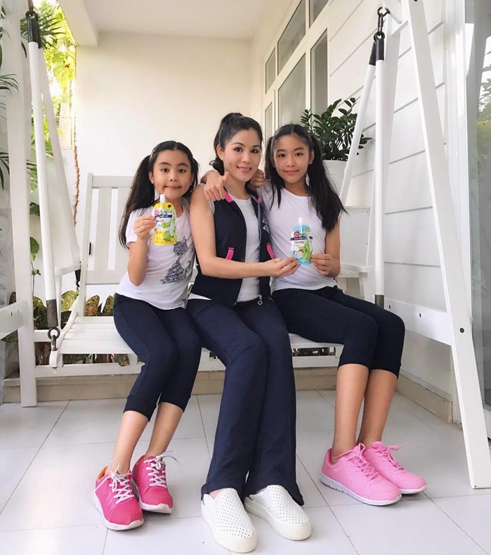 Công chúa Lọ Lem nhà MC Quyền Linh “xinh hết phần thiên hạ” ở tuổi 13
