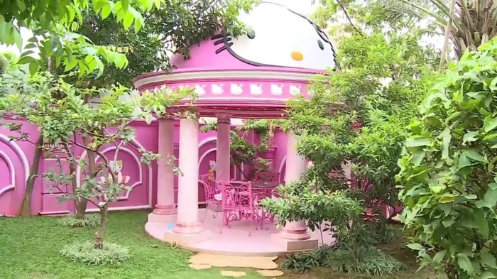 Dân mạng phát sốt với ngôi nhà trang trí từ A - Z hình Hello Kitty