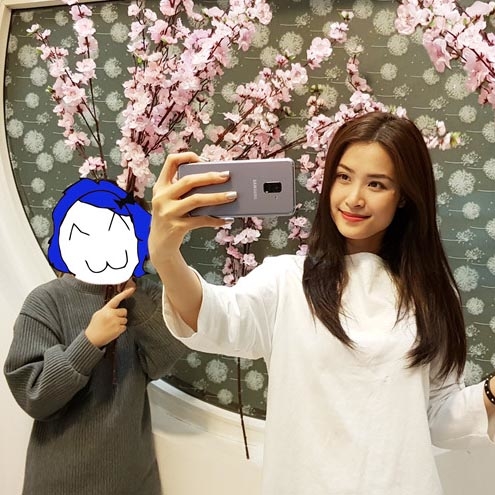 Đằng sau những tấm ảnh hút like của sao Việt là hậu trường lầy lội