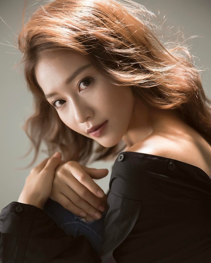 Đến lượt Khả Ngân bị đặt lên bàn cân so sánh nhan sắc với Song Hye Kyo