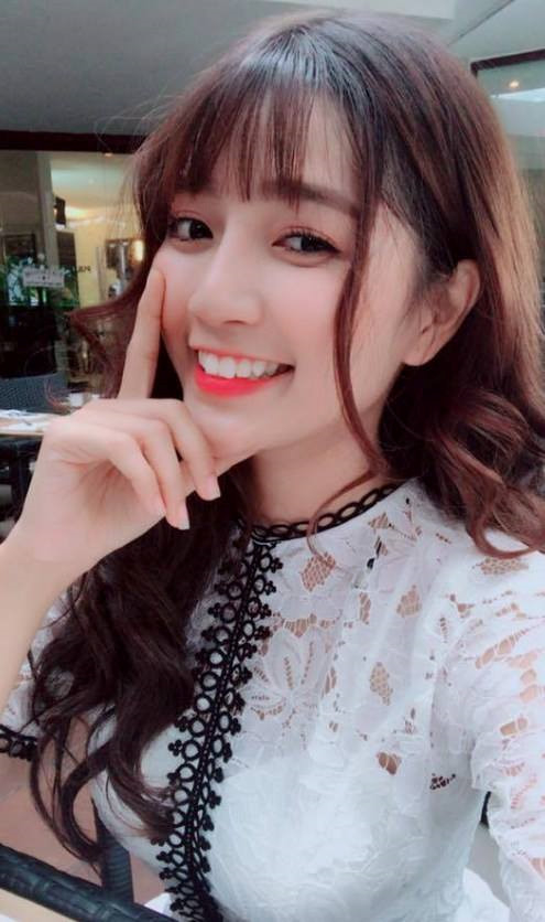 Diem mat nhung hot girl mang noi tieng: cuc xinh va dong dao fan ham mo