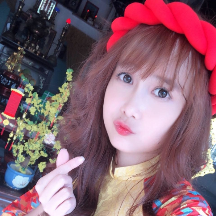 Diem mat nhung hot girl mang noi tieng: cuc xinh va dong dao fan ham mo