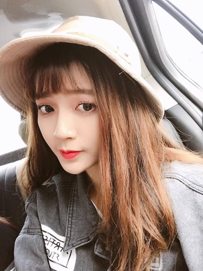 Diem mat nhung hot girl mang noi tieng: cuc xinh va dong dao fan ham mo