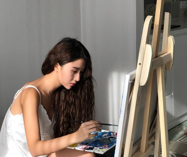 Đọ góc nghiêng của các hotgirl, ai mới sở hữu góc nghiêng thần thánh