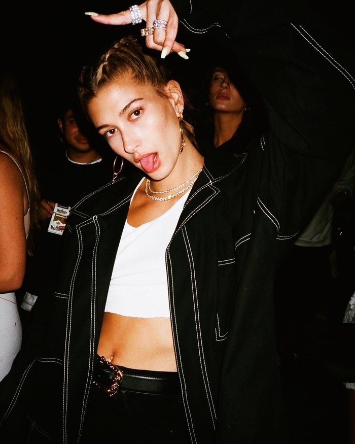 Hailey Baldwin phong cách thế này bảo sao Justin Bieber không đổ!