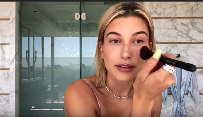 Hậu đính hôn với Justin, clip cũ của Hailey bất ngờ hot trở lại