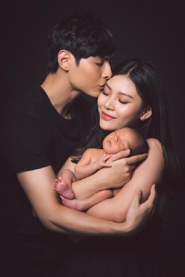 Hội mẹ bỉm sữa showbiz Việt vừa kết nạp thêm nhiều thành mới