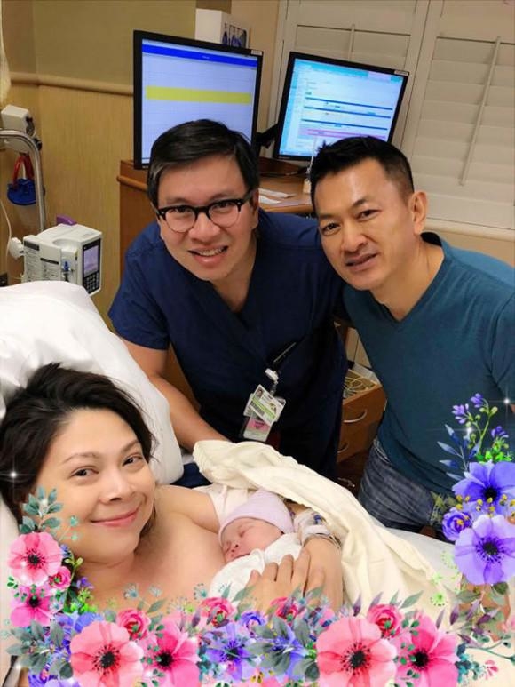 Hội mẹ bỉm sữa showbiz Việt vừa kết nạp thêm nhiều thành mới