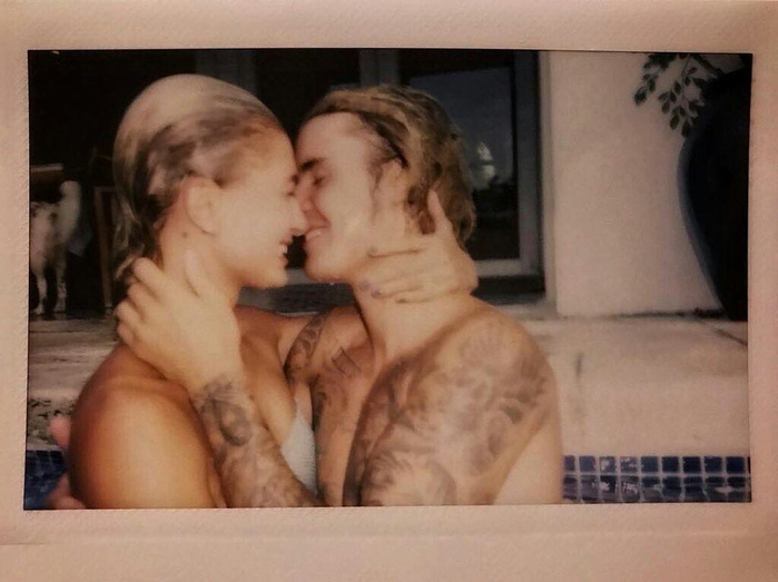 Hơn 8 triệu “like” cho bức ảnh Justin Bieber và vợ sắp cưới hôn nhau