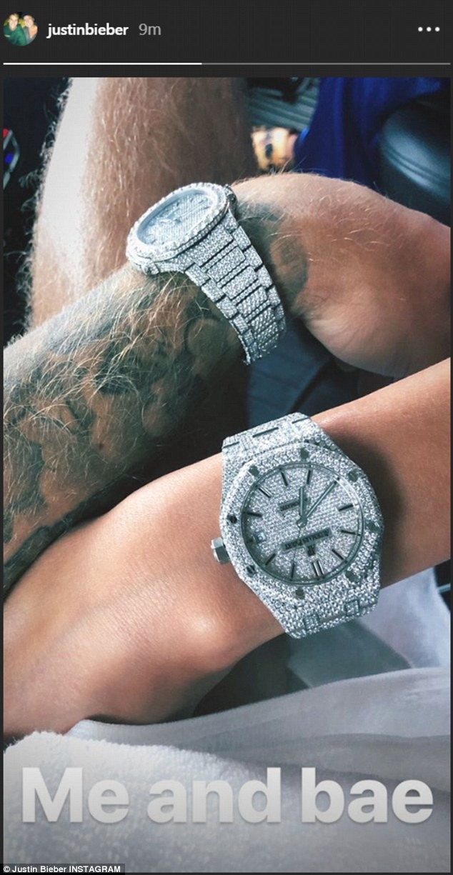 Hơn 8 triệu “like” cho bức ảnh Justin Bieber và vợ sắp cưới hôn nhau
