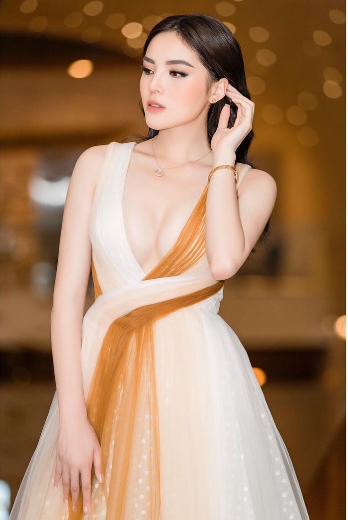 Jun Vũ thất thế trước Kỳ Duyên khi đụng hàng