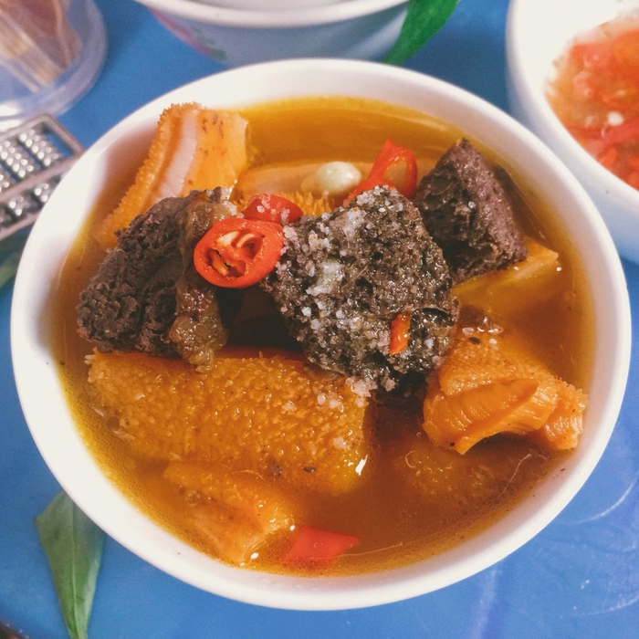 Khám phá những con phố ăn vặt nổi tiếng bậc nhất Sài Thành