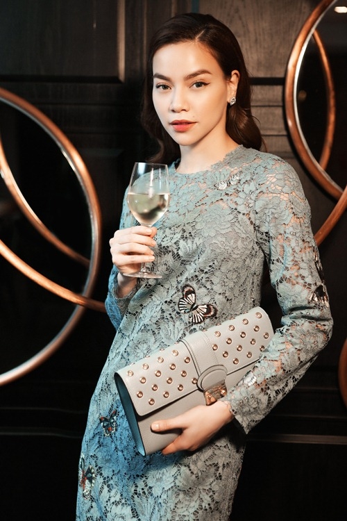 Không chỉ Thu Minh, các sao nữ này đang ở nhan sắc chín muồi sau sinh