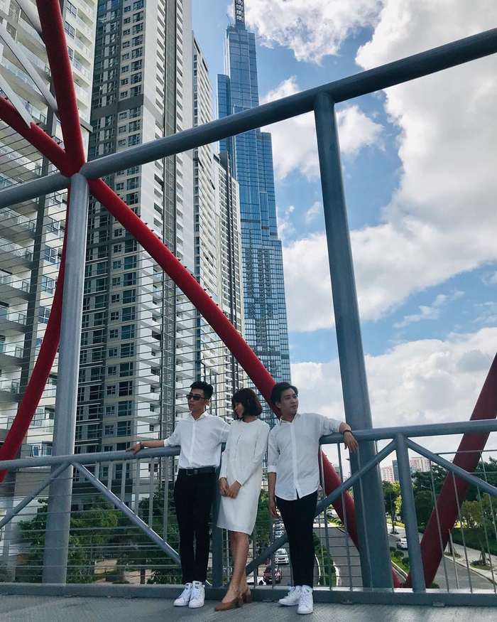 Loạt sao Việt khoe ảnh sống ảo cực chất ở toà nhà Landmark 81
