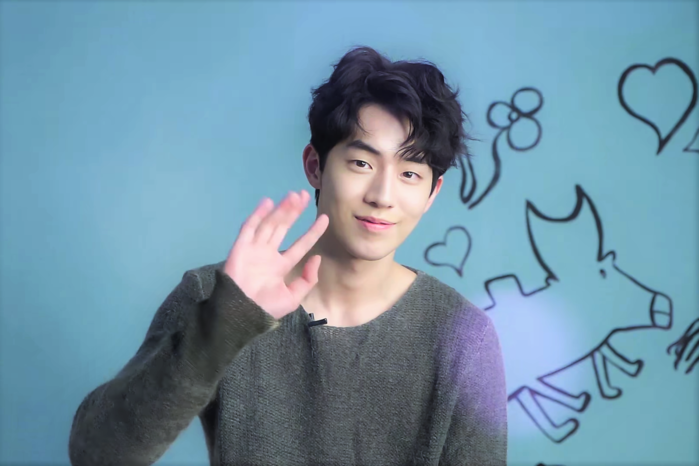 Nam Joo Hyuk bị sàm sỡ công khai khi tham dự sự kiện tại Philippines