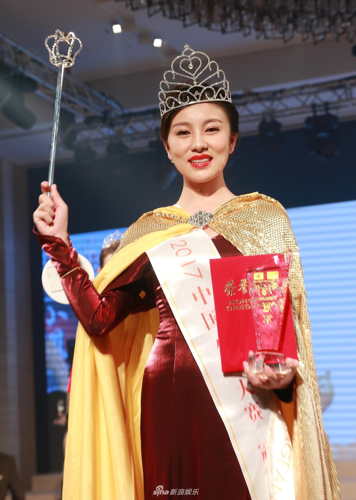 Ngam nhin nhan sac chuan tu nhien de xem hoa hau nuoc nao la dep nhat