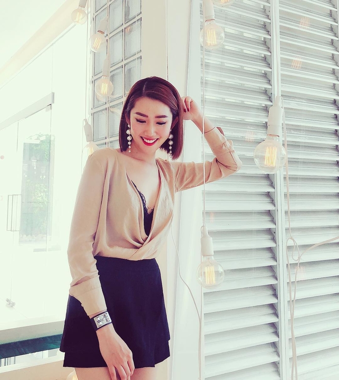 Ngắm nhìn vẻ gợi cảm, quyến rũ của 2 “ác nữ” trong “Gạo nếp, gạo tẻ”