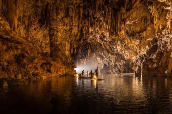 Ngỡ ngàng trước vẻ đẹp của hang động nơi đội bóng nhí Thái Lan gặp nạn