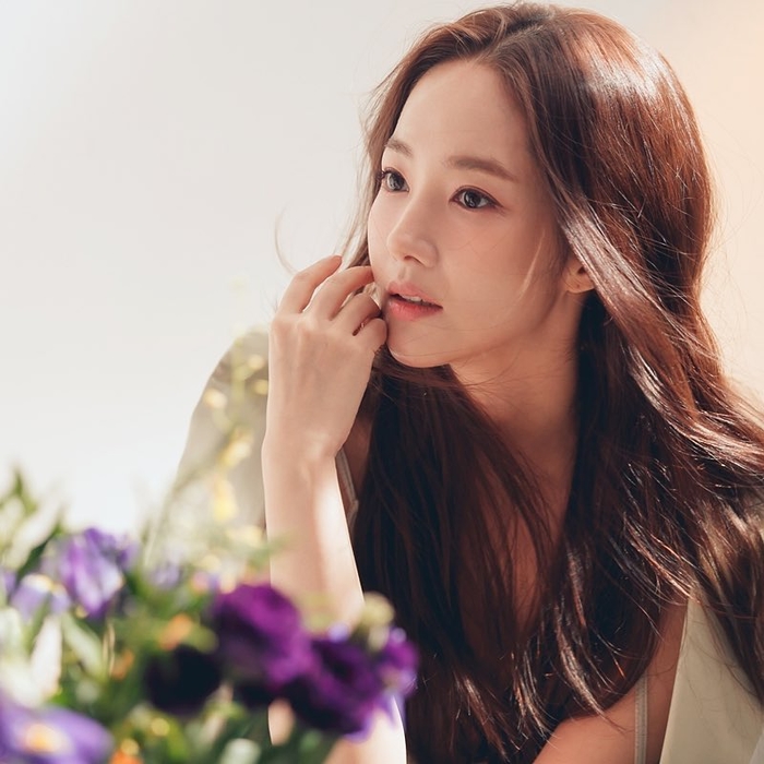 Nhan sắc của Park Min Young thật không thể đùa được đâu!