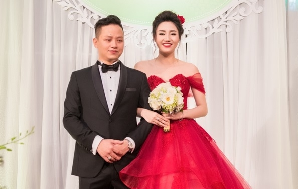 Nhiều hoa hồng showbiz SN 1992 thành công sự nghiệp đến tình duyên